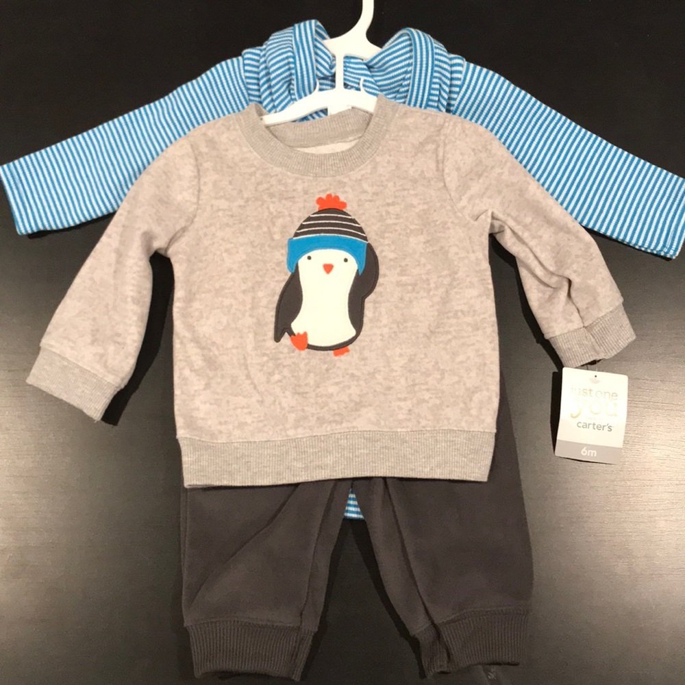 Carter’s three piece penguin set
